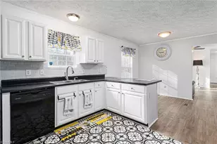 410 W Old Glencoe Rd, Burlington, NC 27217 - Photo 9