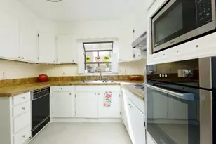 5205 Bennington Dr, Greensboro, NC 27410 - Photo 11