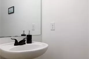 22 Melissa Carol Cir, Greensboro, NC 27407 - Photo 17