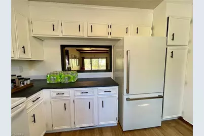 1801 Aspen Way, Winston-Salem, NC 27106 - Photo 9