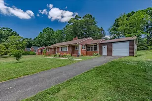 246 Fairview Ave, Mount Airy, NC 27030 - Photo 1