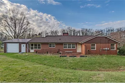 246 Fairview Avenue, Mount Airy, NC 27030 - Photo 35