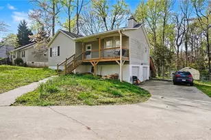 128 Meadow Wood Dr, Thomasville, NC 27360 - Photo 1