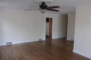 412 Peace St, High Point, NC 27262 - Photo 3