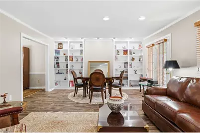 879 Brookleigh Court, Winston-Salem, NC 27104 - Photo 9