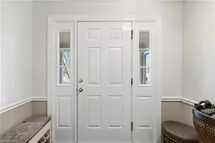 879 Brookleigh Ct, Winston-Salem, NC 27104 - Photo 7