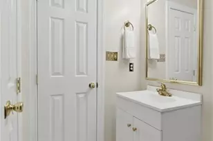 879 Brookleigh Ct, Winston-Salem, NC 27104 - Photo 37