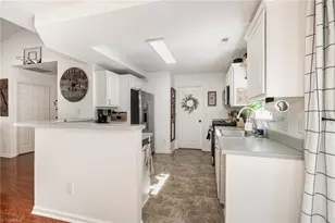 562 Porter Trace Dr, Kernersville, NC 27284 - Photo 9