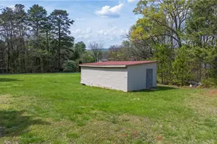 35 Varner St, Denton, NC 27239 - Photo 3