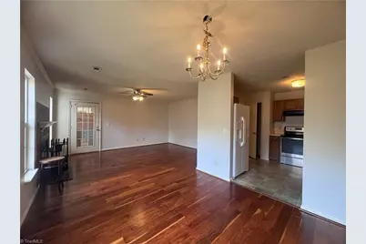 15 Meadowood Glen Way, Greensboro, NC 27409 - Photo 9