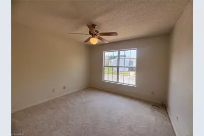 15 Meadowood Glen Way, Greensboro, NC 27409 - Photo 25