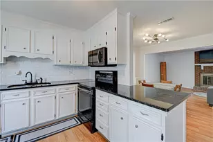 4984 Chrisfield Ln, Winston-Salem, NC 27104 - Photo 5