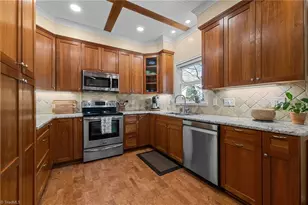 6 Brookglen Ln, Greensboro, NC 27410 - Photo 9