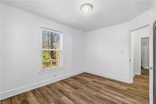 1618 Glenwood Ave, Greensboro, NC 27403 - Photo 21