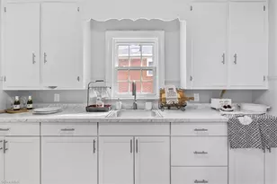 1036 Mebane St, Burlington, NC 27217 - Photo 9