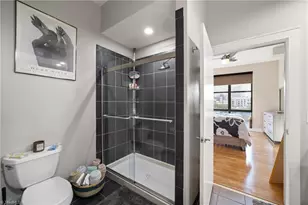 810 W 4th St, Winston-Salem, NC 27101 - Photo 25