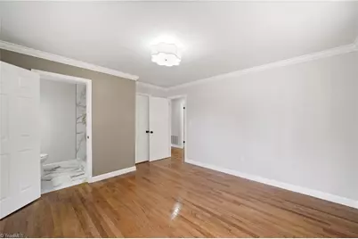 306 Lakeshore Drive, Thomasville, NC 27360 - Photo 9