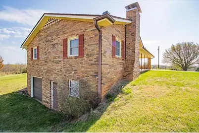 3556 White Plains Road, Roaring River, NC 28669 - Photo 9