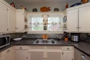 514 W Parkway Ave, High Point, NC 27262 - Photo 23