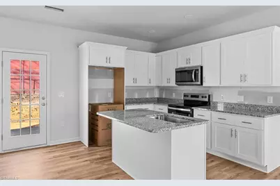 500 Reid Street, Thomasville, NC 27360 - Photo 9