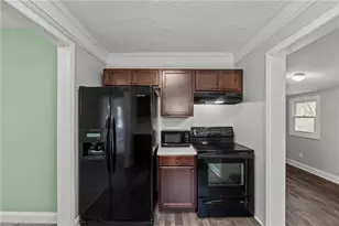 2124 Textile Dr, Greensboro, NC 27405 - Photo 5