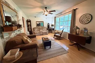 357 Holly Hill St, North Wilkesboro, NC 28659 - Photo 5