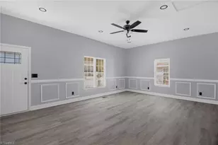 1132 W Green St, Thomasville, NC 27360 - Photo 9