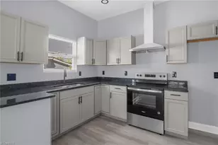 1132 W Green St, Thomasville, NC 27360 - Photo 15