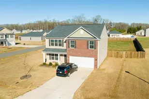 109 Bunting Dr, Lexington, NC 27295 - Photo 3