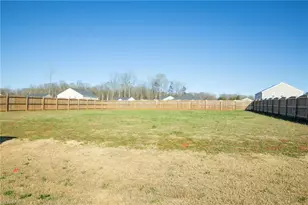 109 Bunting Dr, Lexington, NC 27295 - Photo 31