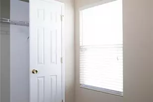 2605 Feather Bend Ct, Charlotte, NC 28269 - Photo 9