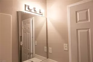 2605 Feather Bend Ct, Charlotte, NC 28269 - Photo 13