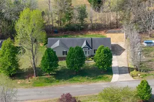 2506 Megan Dr, Ramseur, NC 27316 - Photo 43