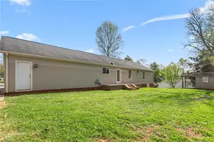 2506 Megan Dr, Ramseur, NC 27316 - Photo 35