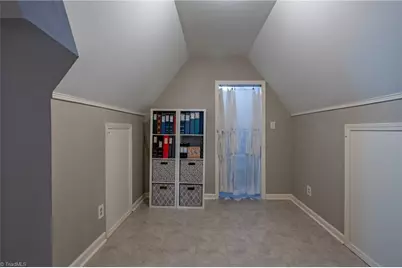 1223 Hawthorne Road, Winston-Salem, NC 27103 - Photo 37