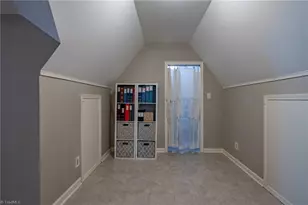 1223 Hawthorne Rd, Winston-Salem, NC 27103 - Photo 37