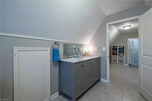 1223 Hawthorne Rd, Winston-Salem, NC 27103 - Photo 41