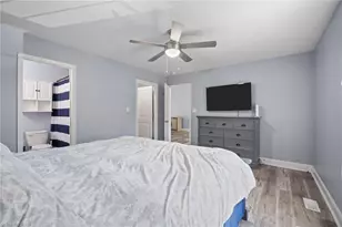 1822 Woodsway Dr, Thomasville, NC 27360 - Photo 7