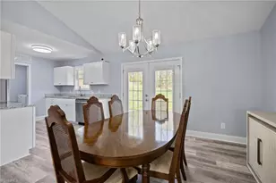 1822 Woodsway Dr, Thomasville, NC 27360 - Photo 15