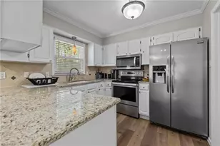 1611 Maple Ridge Ct, Greensboro, NC 27455 - Photo 3