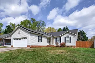 11 Oak Meadow Ln, Thomasville, NC 27360 - Photo 9