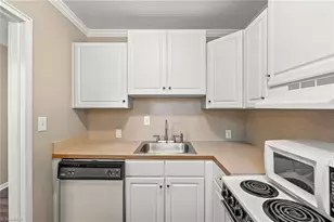 308 W Lexington Ave, High Point, NC 27262 - Photo 9