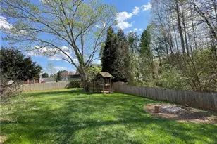 6050 Charring Dr, Kernersville, NC 27284 - Photo 33