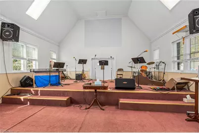 300 N Bridge Street, Elkin, NC 28621 - Photo 7