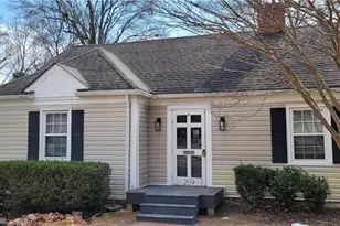 209 Cornwallis Dr, Greensboro, NC 27408 - Photo 1