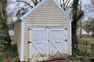 209 Cornwallis Dr, Greensboro, NC 27408 - Photo 7