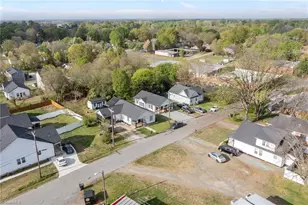 312 Cleveland Ave, Burlington, NC 27215 - Photo 21