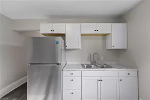 312 Cleveland Ave, Burlington, NC 27215 - Photo 9