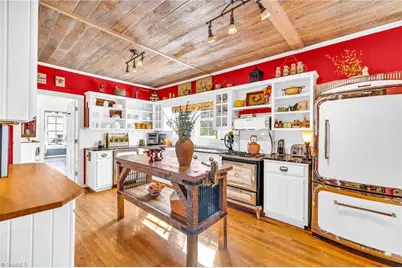 369 Spencer Branch Road, Lansing, NC 28643 - Photo 17