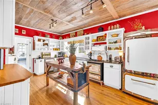 369 Spencer Branch Rd, Lansing, NC 28643 - Photo 17